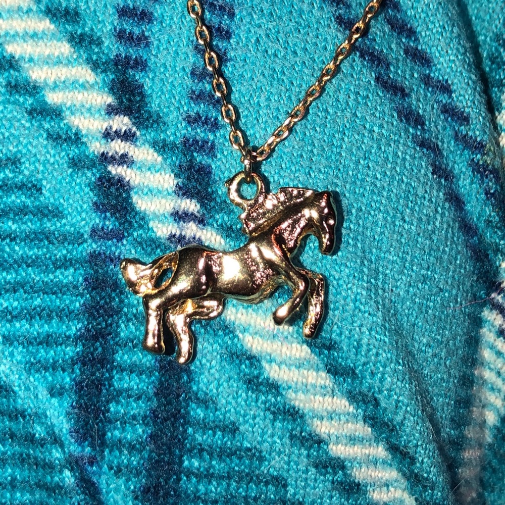 COPY - Gold horse necklace 18”-21” BEAUTIFUL GREAT GIFT